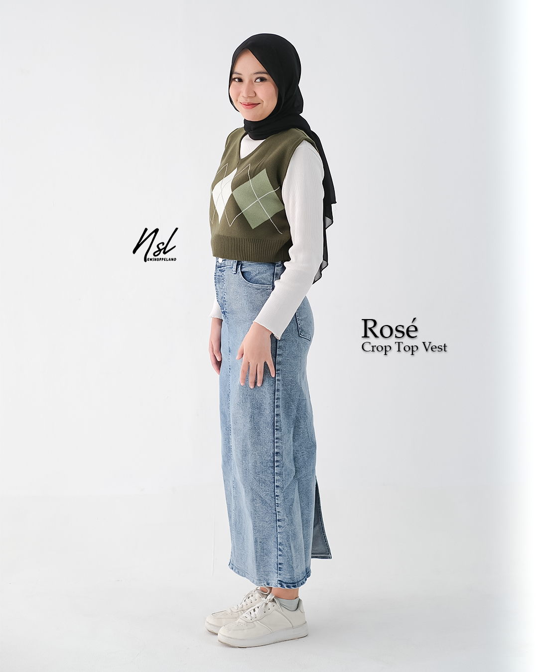 Rosé Argyle Knit Crop Vest