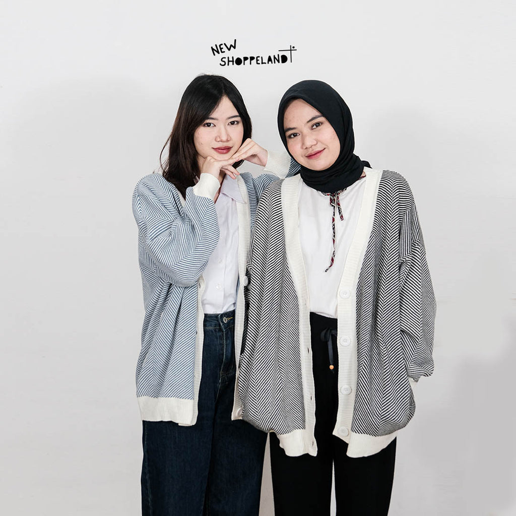 Nevine Oversize Knit Cardigan