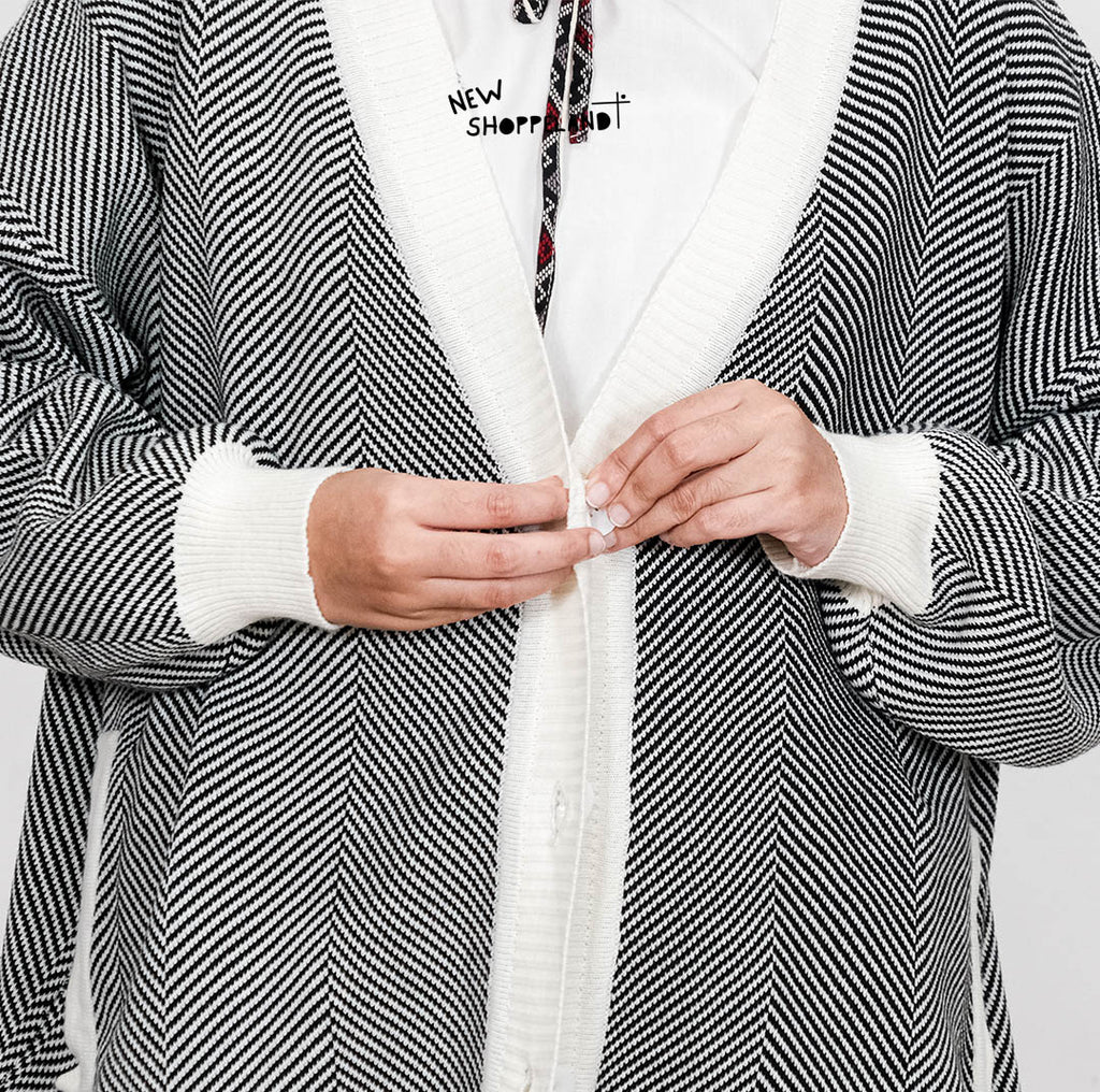 Nevine Oversize Knit Cardigan
