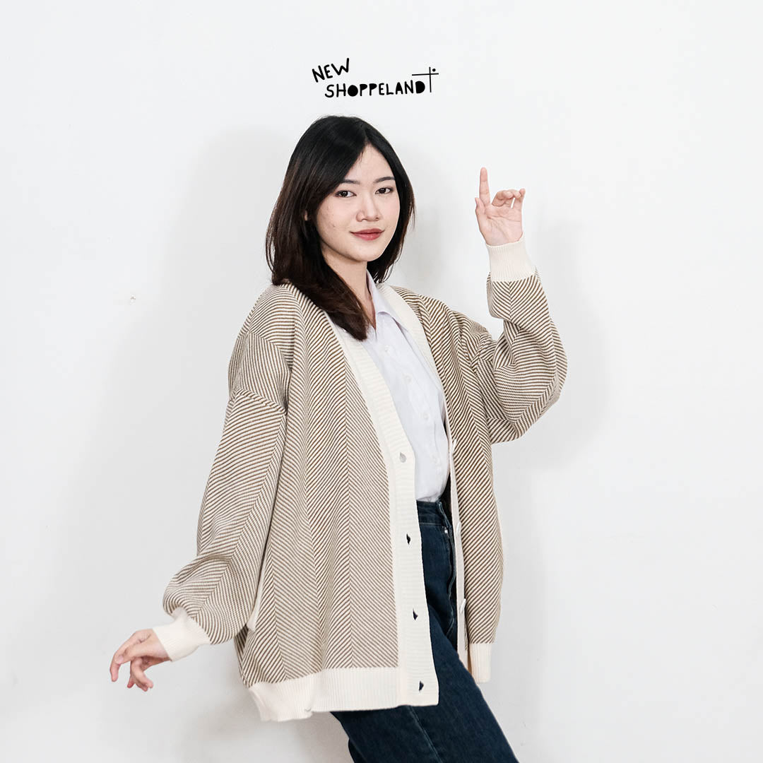 Nevine Oversize Knit Cardigan