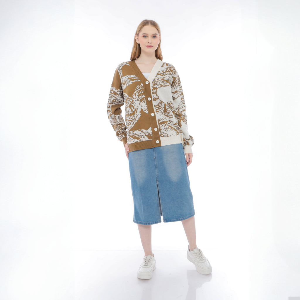 Haku Cardigan – Artistic Knit Statement 🖤🤍